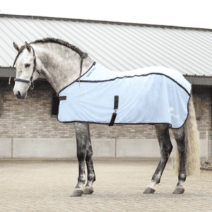 Ideal for cooling horses on the go, at shows and events, or when access to running water is limited.